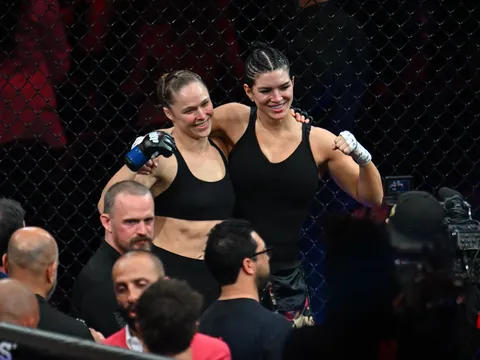 Trận đại chiến Ronda Rousey và Gina Carano phá vỡ mọi kỷ lục người xem MMA trên Netflix