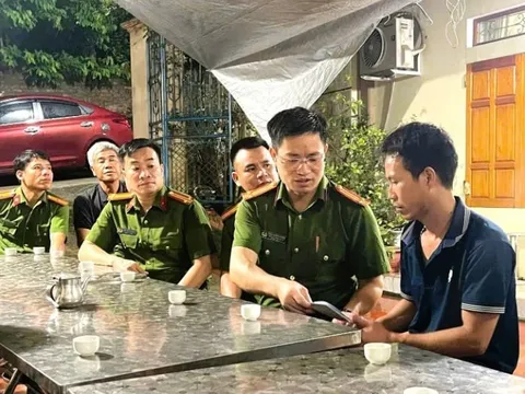 Nỗi đau tột cùng của cha mẹ vụ 5 học sinh đuối nước: “Sách vở còn đây mà con đã mãi ra đi”
