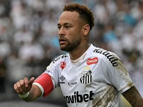 Neymar dính chấn thương bắp chân trước thềm World Cup