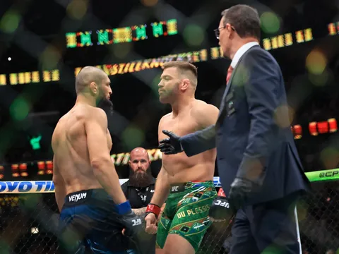 Dricus du Plessis: 'Thật nực cười khi Khamzat Chimaev đổ lỗi thất bại tại UFC 328 cho việc ép cân'