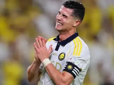 Giọt nước mắt tuổi 41 và khát vọng của Ronaldo