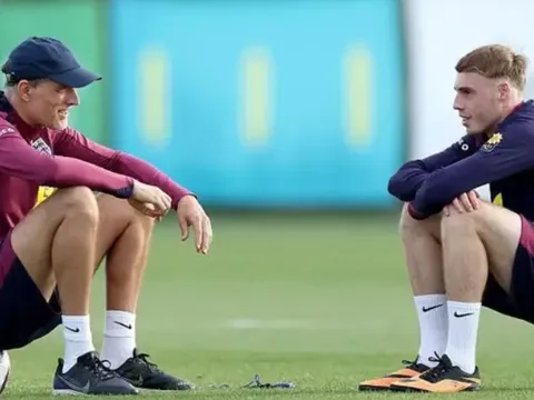 Liệu Tuchel có sai lầm nếu loại bỏ cả Palmer và Foden?