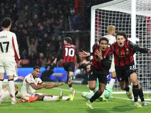 Kịch bản điên rồ: Liverpool, Bournemouth đá play-off tranh vé C1