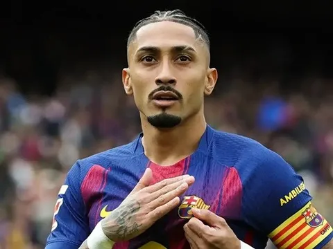 Raphinha nhận 2 đề nghị từ London trước khi đến Barca