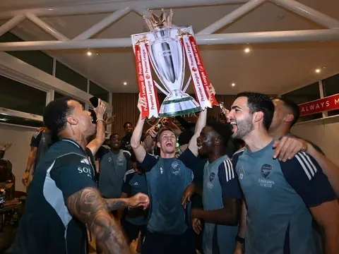 Ngày thế hệ trẻ Arsenal thôi chờ đợi