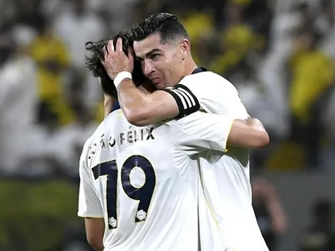 Joao Felix giải mã giọt nước mắt của Ronaldo tại Al Nassr