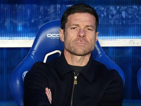 Xabi Alonso và cuộc cách mạng thượng tầng tại Chelsea