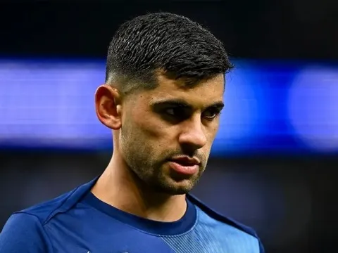 Fan Tottenham phẫn nộ khi Romero vắng bóng trận trụ hạng