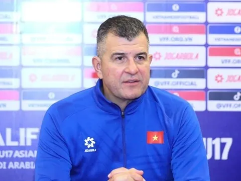 Giữ chân HLV Roland, bước đi chiến lược cho U17 World Cup