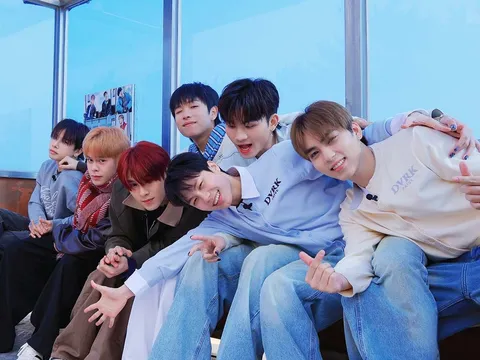 Chưa debut chính thức, UPRIZE đã đạt Top 1 iTunes Việt Nam chỉ sau 4 giờ với “chính là cảm giác này”