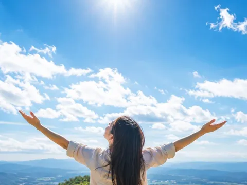 Cảnh giới cao nhất của đời người là gì? Không phải giàu có hay thành công, 4 điều càng sống càng thấm