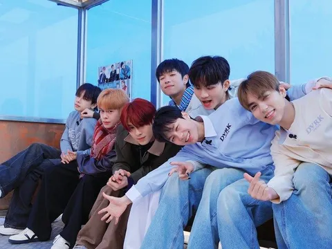 UPRIZE chính thức công bố tên fandom RIZER, tung visualizer “chính là cảm giác này” tri ân người hâm mộ