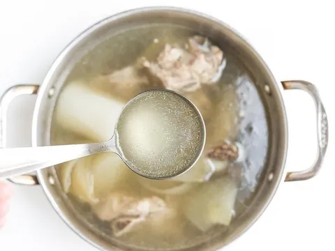 Hầm xương lấy nước dùng nhất định phải cho 3 gia vị này nước càng trong, thơm, không béo ngấy