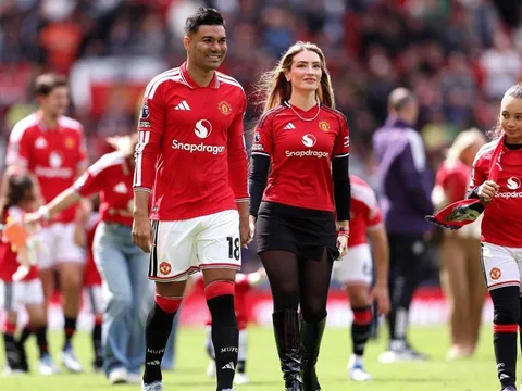 Vợ Casemiro khẳng định mãi là Quỷ đỏ trước ngày rời MU