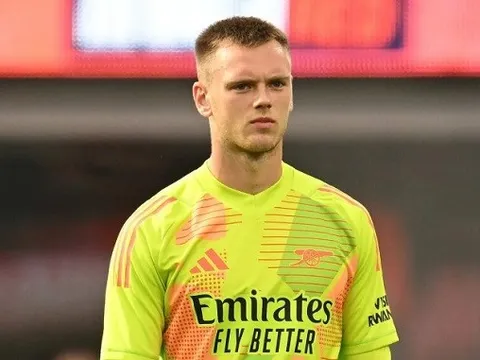 CHÍNH THỨC: Arsenal bán đứt thủ môn Karl Hein