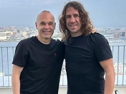 Andres Iniesta cùng dàn huyền thoại La Liga chuẩn bị đại chiến danh thủ Việt Nam