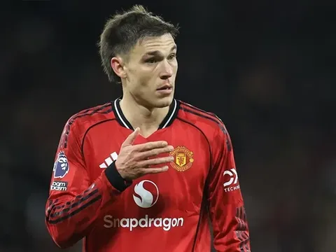 Ugarte thay Casemiro và biến tấu hàng thủ MU trước Brighton