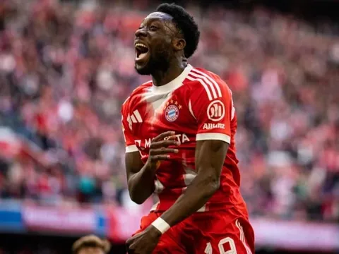 Bayern Munich cân nhắc chia tay Alphonso Davies