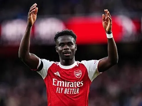 Saka đáp trả đanh thép những lời chế giễu nhắm vào Arsenal