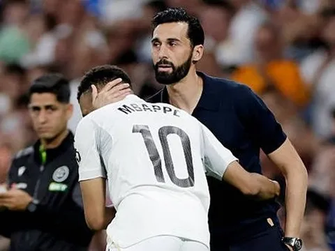 Arbeloa đang trốn tránh sự thật trong ngày rời Real Madrid