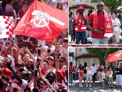Fan Arsenal xếp hàng từ chiều để chờ Tottenham xuống hạng
