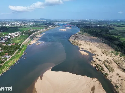 Thương tâm 3 cháu bé đuối nước trên sông Trà Khúc