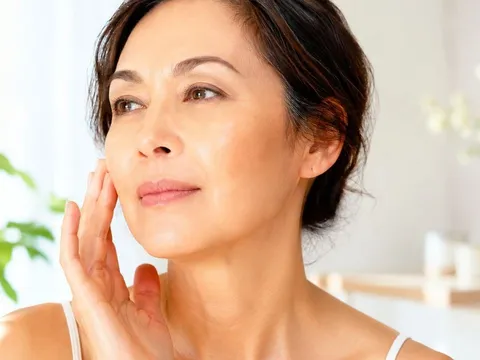 Từ tuổi 40: Phụ nữ chăm da mặt căng mịn mà quên 2 vùng này thì vẫn lộ tuổi tác