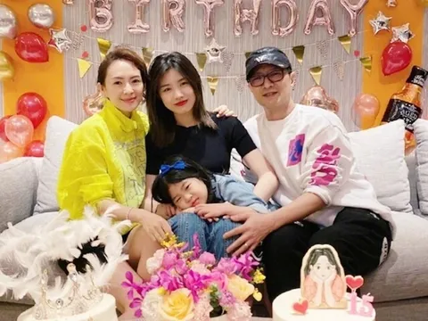 Nam ca sĩ cứ lấy ai là phản bội người đó: Bà 4 nổi tiếng khắp thế giới, lúc ly hôn "bỏ túi" 2.700 tỷ đồng