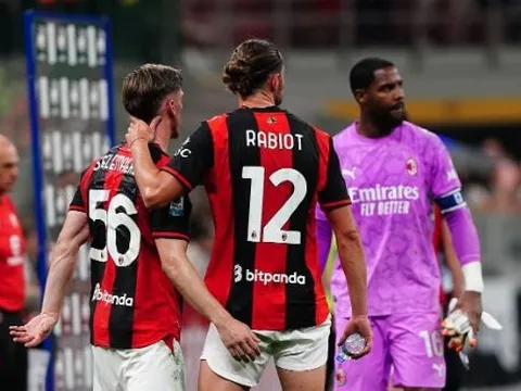 Thua ngược Cagliari 1-2, Milan mất vé Champions League