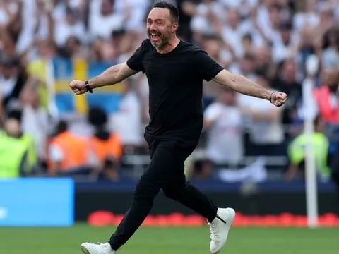 De Zerbi khẳng định chỉ có 12 cầu thủ xứng đáng ở lại Tottenham
