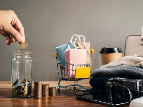 Chi tiền cho 3 thứ này quá nhiều, thu nhập cao mấy cũng khó giàu lên
