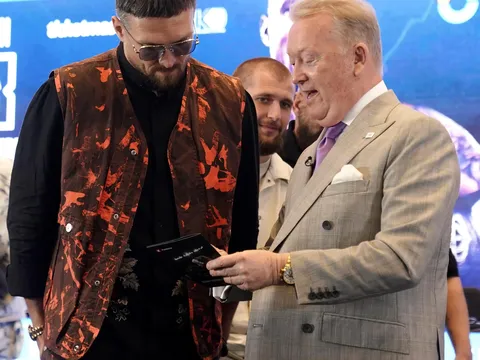 Frank Warren ra tối hậu thư: Không có chuyện Usyk tái đấu Rico trước khi gặp Kabayel