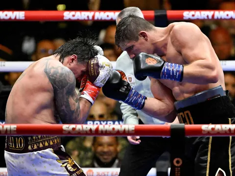 Tiếng chuông đã vang lên: Rico Verhoeven tính chuyện kháng cáo trận thua trước Oleksandr Usyk