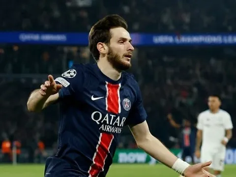 Kvaratskhelia cảnh báo Arsenal trước trận chung kết C1
