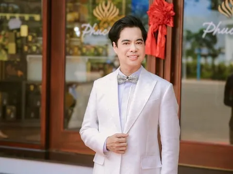 Danh ca Ngọc Sơn lên tiếng về thông tin ăn chơi thác loạn từ nhiều năm trước