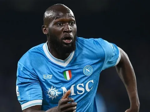 Lukaku phá vỡ im lặng về tương lai tại CLB Napoli