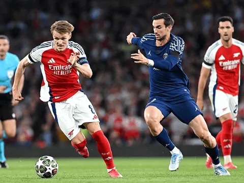 CĐV PSG nổi giận trước tuyên bố vô địch của Arteta