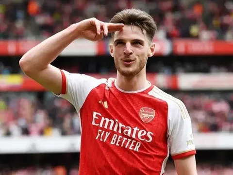Declan Rice tự thấy bản thân giống Steven Gerrard