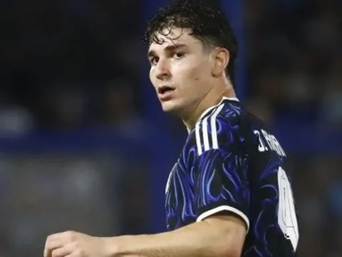 Barcelona ra giá 70 triệu euro kèm Torres đổi lấy Alvarez