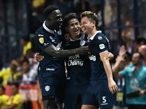 Thắng ngược Selangor, Buriram vô địch Cúp C1 ĐNÁ