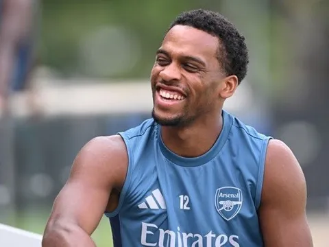 Arsenal đón Timber trở lại cho trận chung kết C1