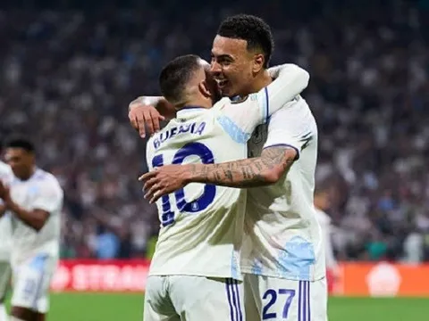 Arsenal muốn kích hoạt bom tấn Rogers với giá 116 triệu bảng