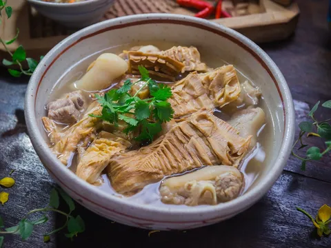 Cách nấu canh măng ngon