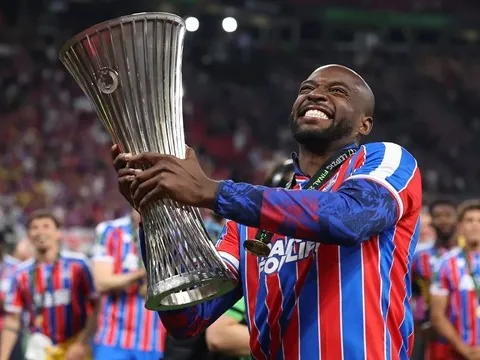 Từ bước hụt ở Milan đến đỉnh cao vinh quang của Mateta