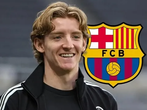 Anthony Gordon tới Barca là nước đi bất ngờ nhưng có lợi cho tuyển Anh