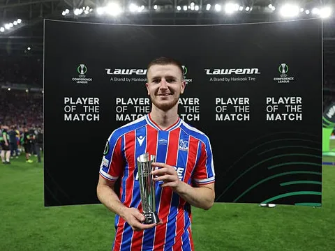 Tuchel liệu có mắc sai lầm khi loại bỏ Adam Wharton?