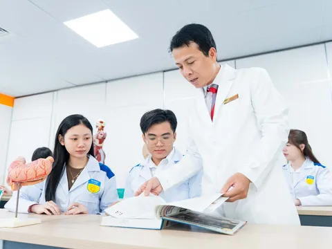 HUTECH tuyển sinh ngành Y khoa, trao học bổng 30% học phí toàn khóa cho khối Khoa học sức khỏe