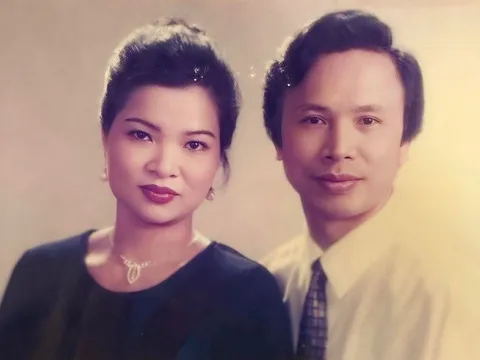 Mẹ ruột diễn viên "Nhật ký Vàng Anh" có nhan sắc hồi trẻ cực phẩm, nhìn sang người bố ai nấy đều trầm trồ