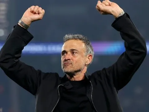 Enrique gọi Arsenal là đội phòng ngự hay nhất châu Âu