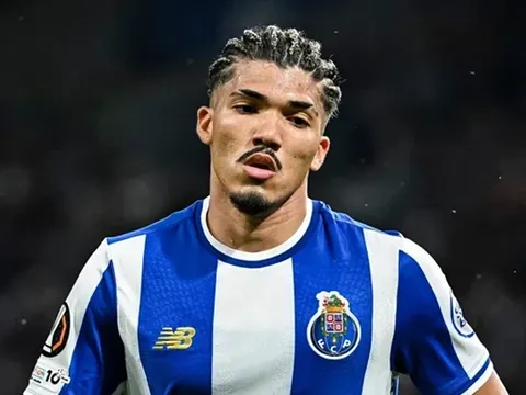 MU đấu Arsenal giành sao Porto giảm nửa giá